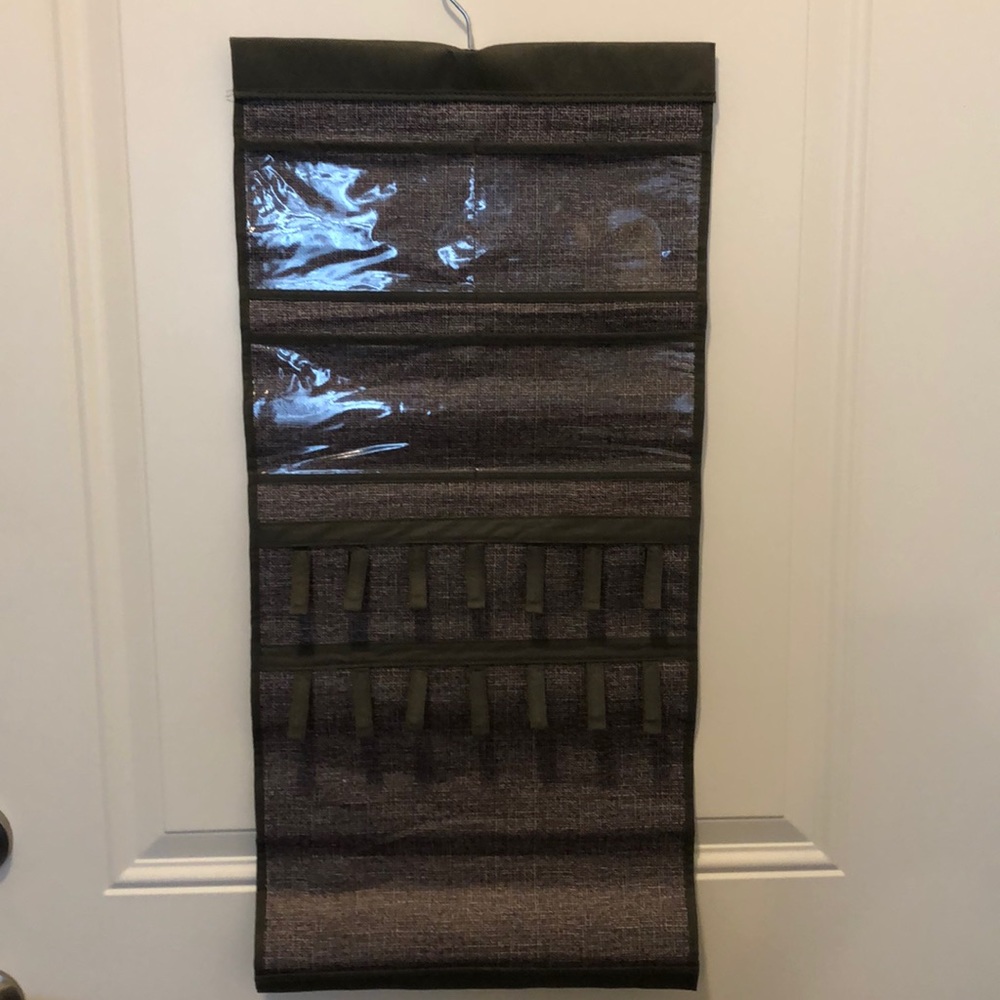 NWOT Jewelry hanging organizer.